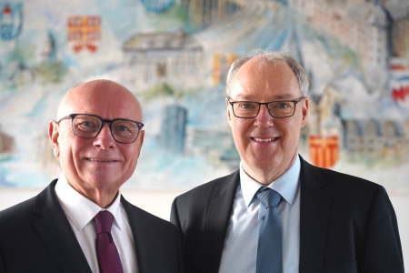 (v.l.) Der stv. Landrat Hans-Bernd Janzen und Dr. Ulrich Conradi